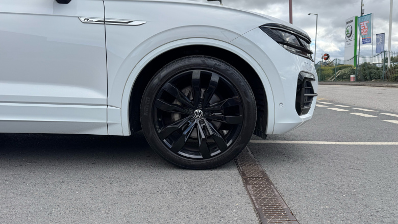 Volkswagen Touareg 3.0 V6 TDI 4Motion Black Edition 5dr Tip Auto Diesel Estate